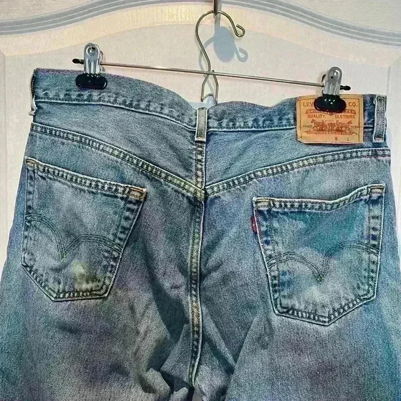 VINTAGE Levi’s 505 Regular-Fit Jeans size 36 x  32 - Picture 2 of 12